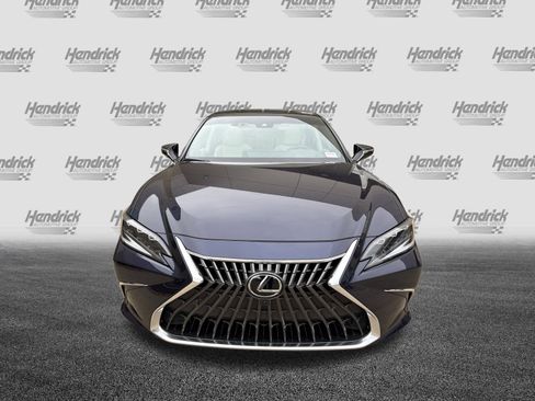 New 2025 Lexus ES 350 Ultra Luxury image 3