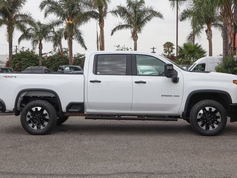 Used 2020 Chevrolet Silverado 2500 Custom w/ Custom Value Package AWD/4WD image 11