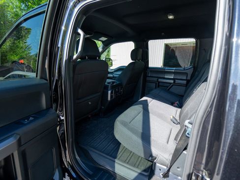 Used 2020 Ford F150 XLT w/ Equipment Group 302A Luxury AWD/4WD image 24