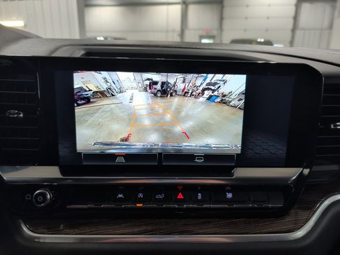 Used 2025 GMC Sierra 1500 Elevation AWD/4WD image 11
