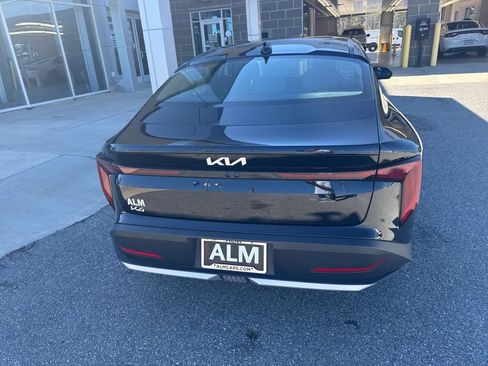 Used 2025 Kia K4 EX image 8