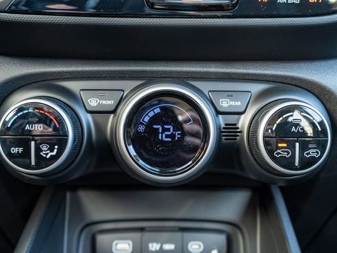 New 2026 Hyundai Venue SEL image 32