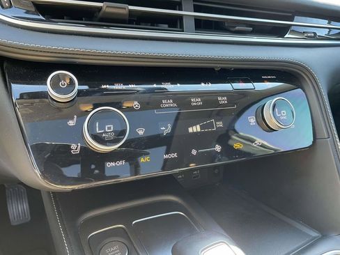 Used 2023 INFINITI QX60 Luxe w/ Vision Package FWD image 26