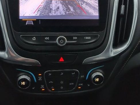 Used 2020 Chevrolet Equinox Premier image 14