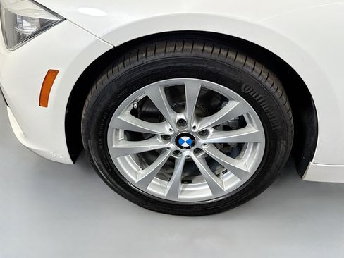 Used 2016 BMW 320i xDrive Sedan image 38