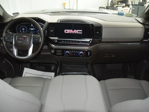 Used 2025 GMC Sierra 2500 SLT w/ SLT Premium Package AWD/4WD image 31