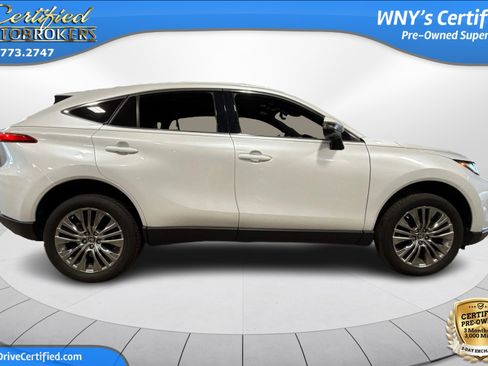 Used 2023 Toyota Venza Limited AWD/4WD image 4