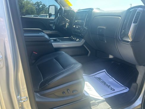 Used 2019 Chevrolet Silverado 2500 LTZ w/ Duramax Plus Package AWD/4WD image 20