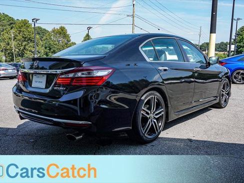 Used 2017 Honda Accord Sport image 12
