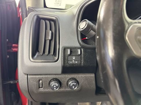 Used 2019 Chevrolet Colorado Z71 AWD/4WD image 15