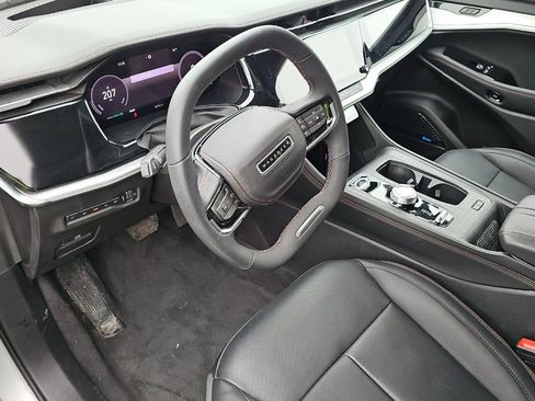 Used 2024 Jeep Wagoneer Launch Edition image 9