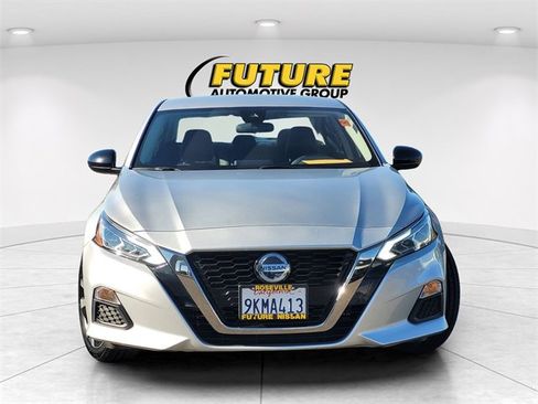 Certified 2022 Nissan Altima 2.5 SR image 2