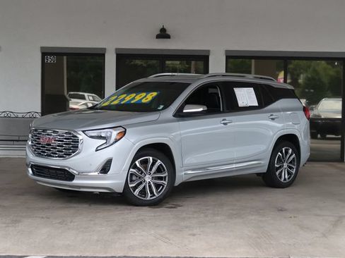 Used 2020 GMC Terrain Denali w/ LPO, Floor Liner Package FWD image 1