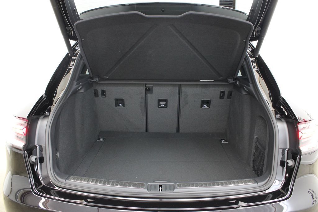 Used 2025 Porsche Macan S AWD/4WD image 39