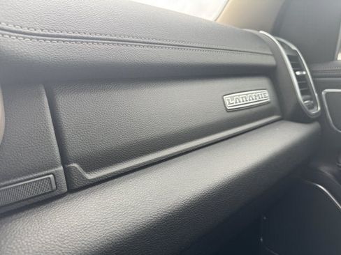 Used 2021 RAM 1500 Laramie AWD/4WD image 34