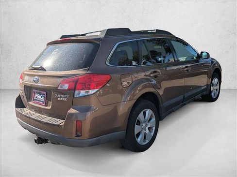 Used 2011 Subaru Outback 2.5i Premium AWD/4WD image 5