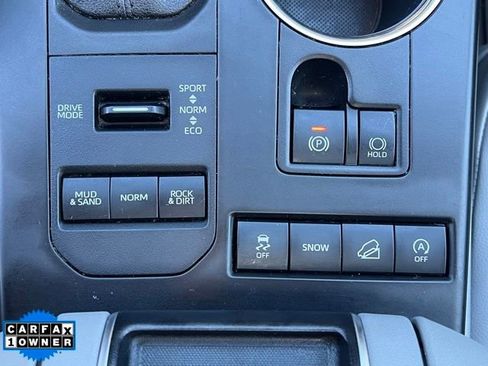 Used 2021 Toyota Highlander XLE AWD/4WD image 34