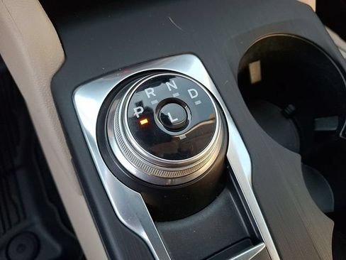 Used 2020 Ford Escape SEL FWD image 10