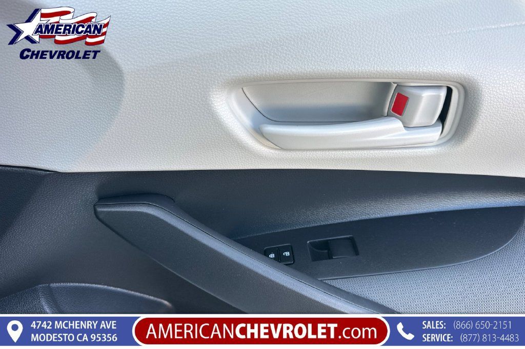 Used 2025 Toyota Corolla LE FWD image 22