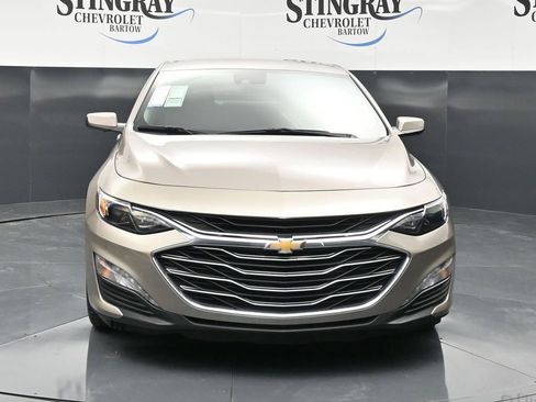 Used 2024 Chevrolet Malibu LT FWD image 2