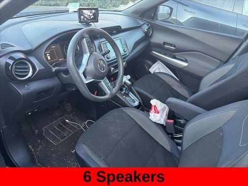 Used 2018 Nissan Kicks SV image 9