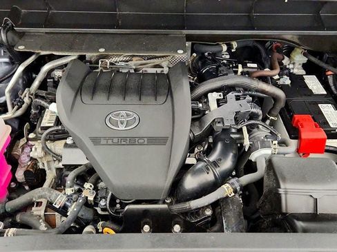Used 2023 Toyota Highlander XLE AWD/4WD image 28