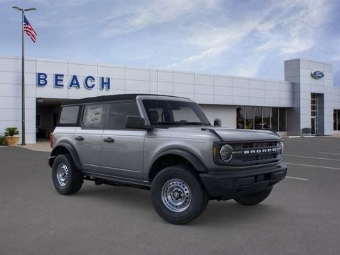 New 2025 Ford Bronco 4-Door image 7