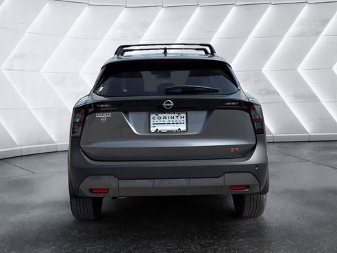 New 2026 Nissan Kicks SR w/ Cold Weather Package image 7