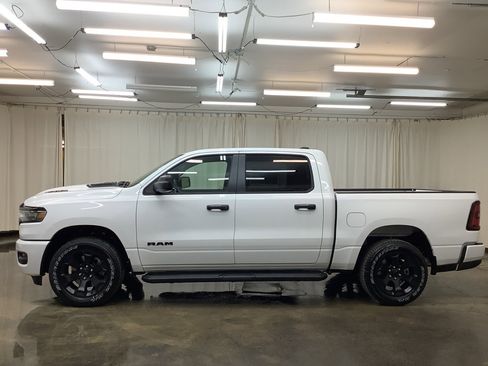 New 2026 RAM 1500 Express AWD/4WD image 10
