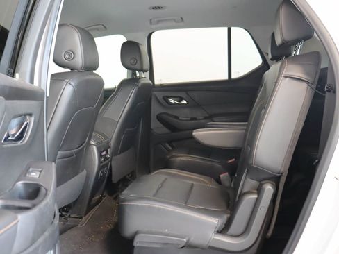 Used 2021 Chevrolet Traverse RS FWD image 15