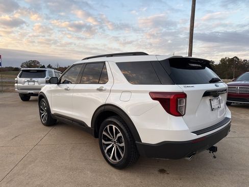 Used 2022 Ford Explorer ST-Line image 5