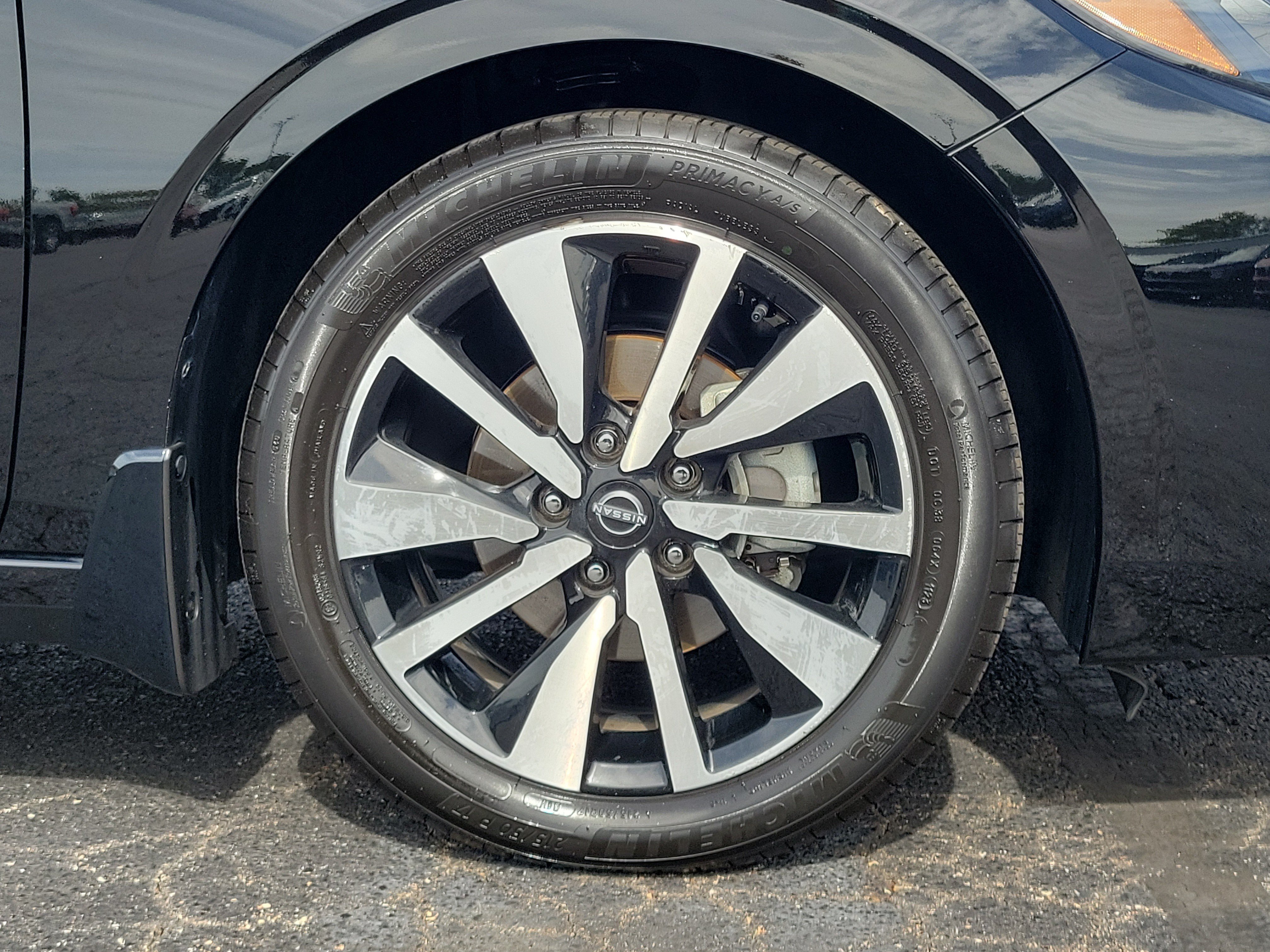 Certified 2024 Nissan Sentra SV w/ SV Premium Package FWD image 5