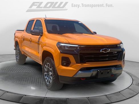 Used 2025 Chevrolet Colorado Z71 AWD/4WD image 1