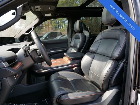 Used 2025 Lincoln Navigator L Black Label image 17