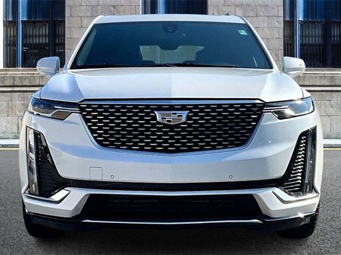 Used 2024 Cadillac XT6 Luxury w/ LPO, Floor Liner Package image 3