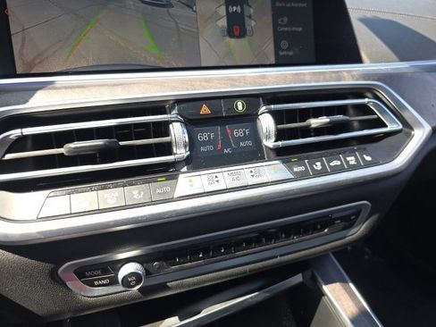 Used 2023 BMW X5 xDrive40i w/ Premium Package image 29