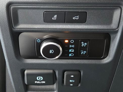 Used 2023 Ford Expedition Limited image 23