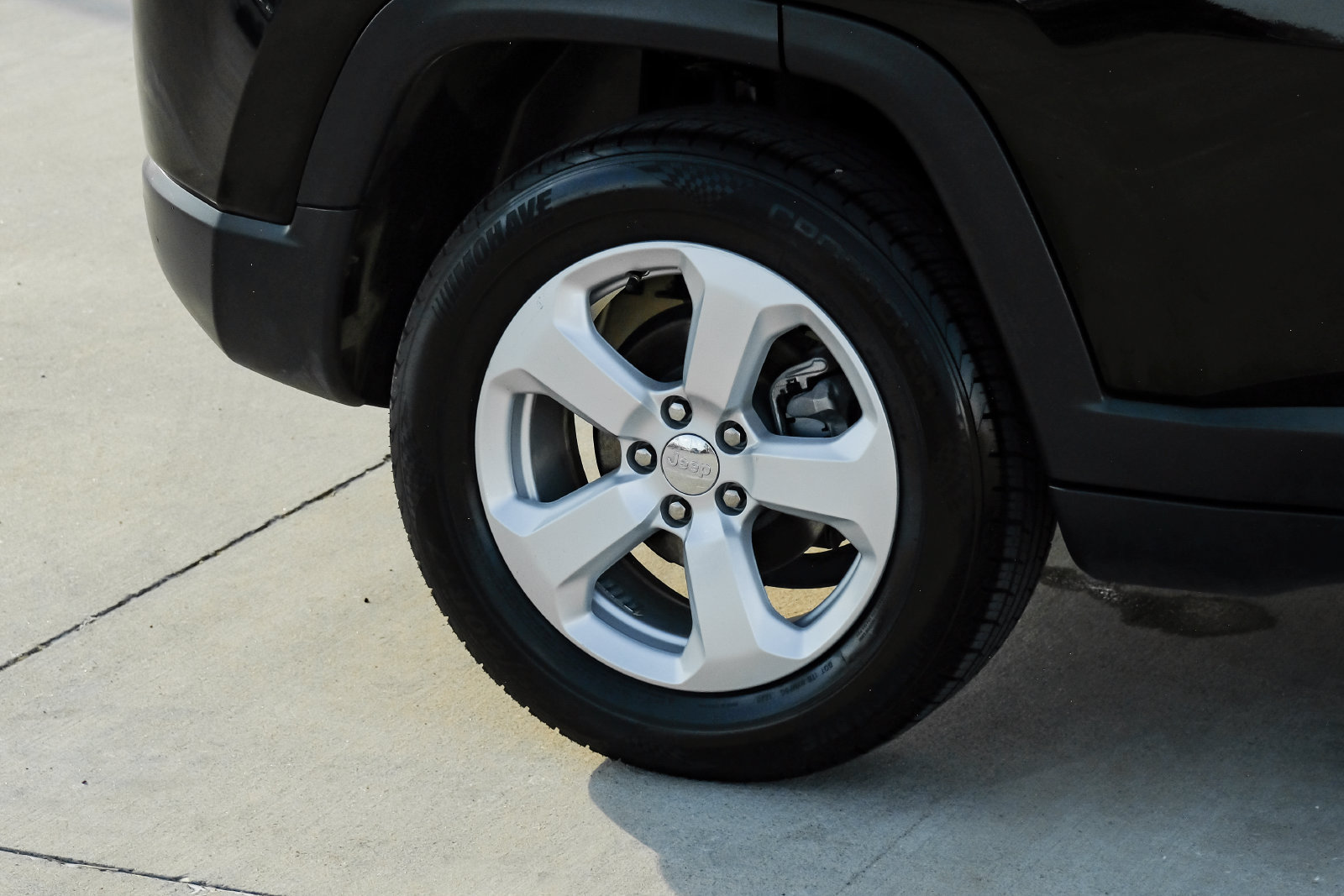 Used 2021 Jeep Compass Latitude w/ Driver Assistance Group FWD image 56