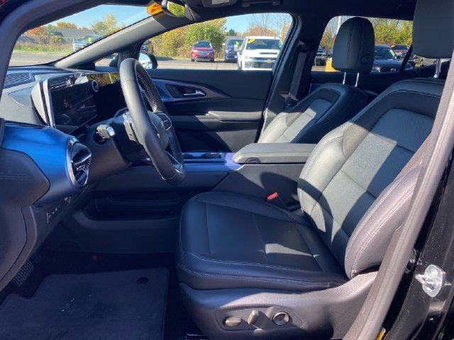 Certified 2024 Chevrolet Equinox EV LT w/ LPO, Active Package FWD image 16