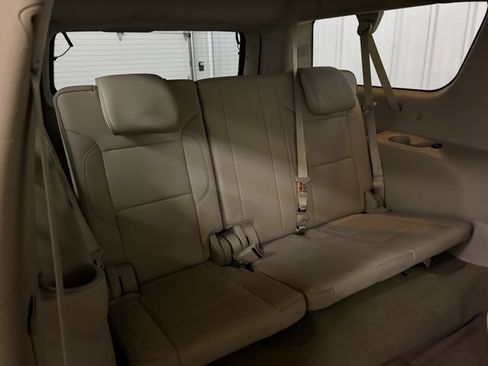 Used 2018 GMC Yukon XL Denali image 16