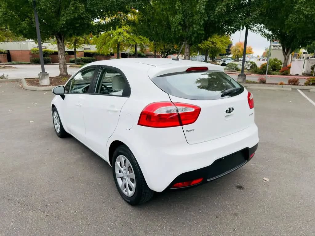 Used 2012 Kia Rio EX FWD image 3