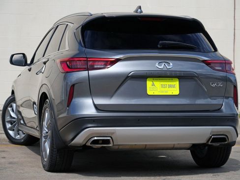 Used 2020 INFINITI QX50 Luxe w/ Navigation Package FWD image 5