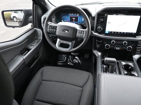 New 2025 Ford F150 XLT w/ Equipment Group 302A MID image 32