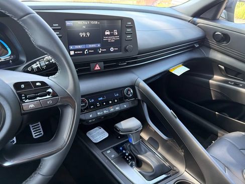 New 2026 Hyundai Elantra SEL Sport FWD image 27