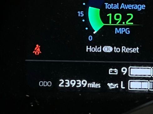 Used 2024 Toyota Tundra Platinum image 16