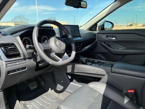 Certified 2024 Nissan Rogue SL FWD image 12