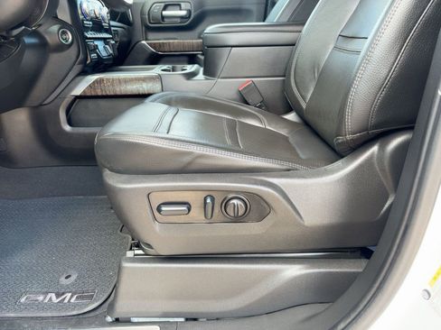 Used 2022 GMC Sierra 3500 Denali image 13