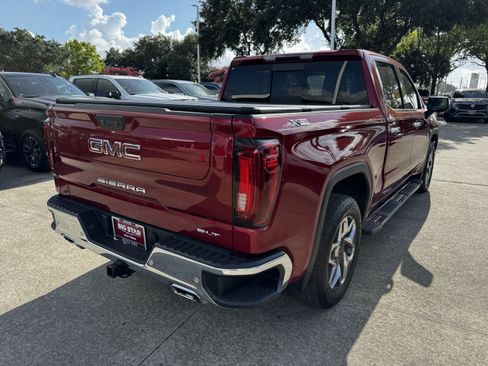 Used 2023 GMC Sierra 1500 SLT w/ SLT Premium Package AWD/4WD image 6