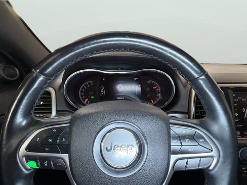 Used 2018 Jeep Grand Cherokee Altitude image 30