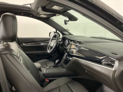 Certified 2025 Cadillac XT6 Sport w/ Technology Package AWD/4WD image 30